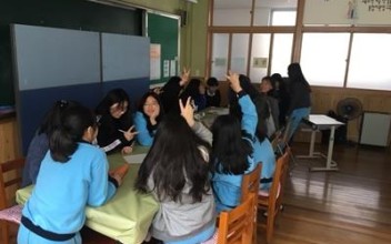 밀양여중과 함께하는 인사캠페인 이미지